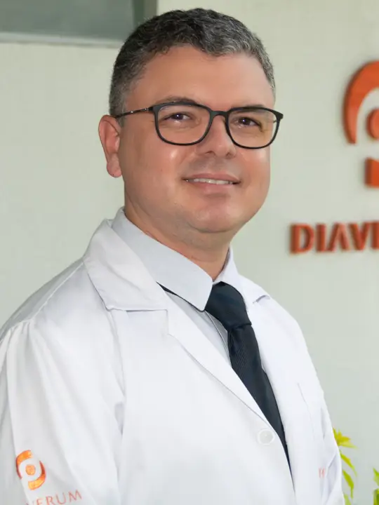 Dr. Alexandre Lobo Silva